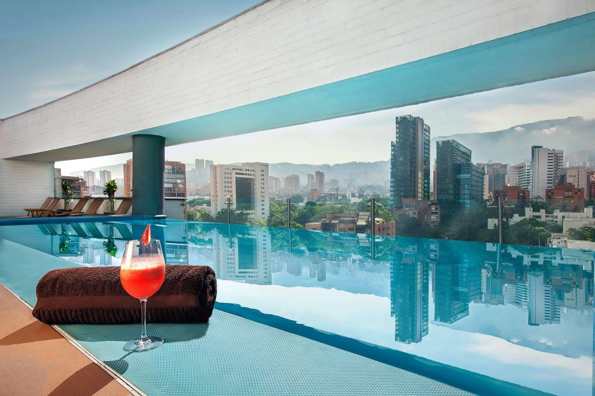 Sites Hotel Medellin Exterior photo View from the rooftop pool